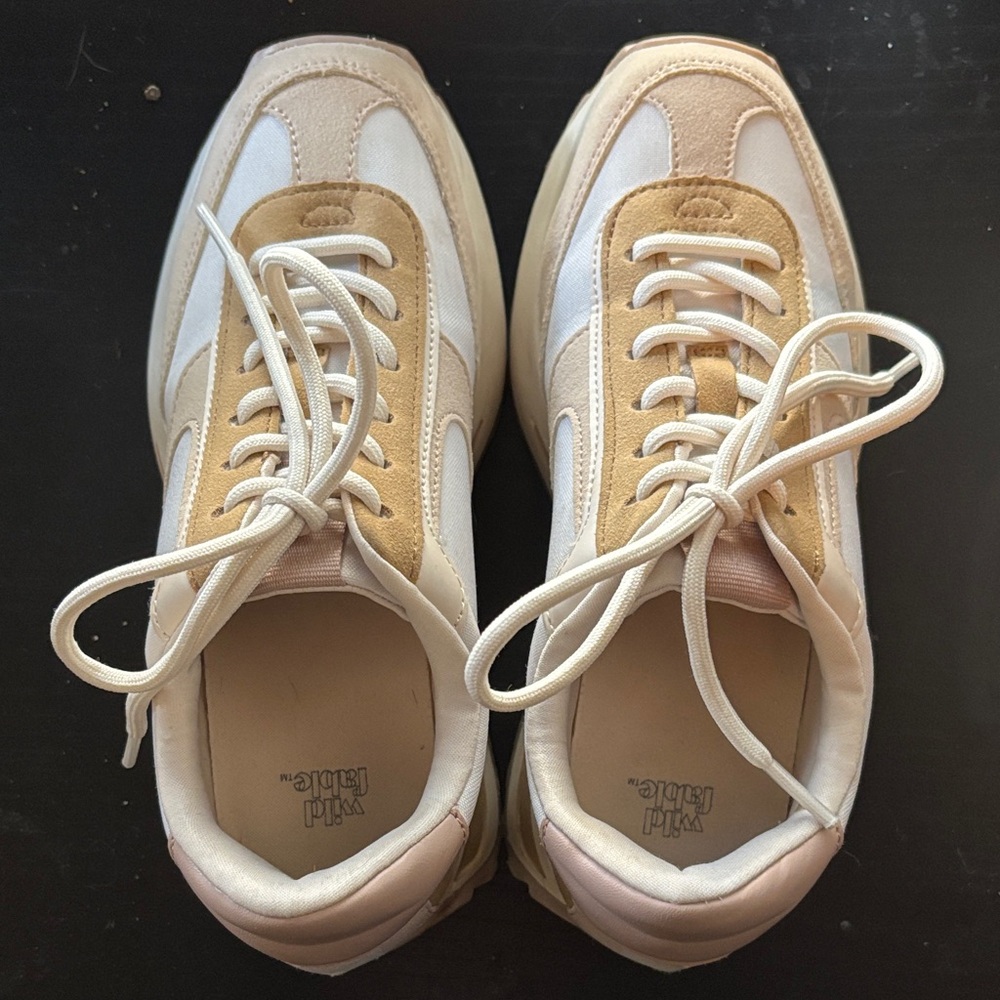 Wild Fable White and Tan Sneakers